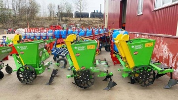 Картофелесажалка Bomet | Бомет S-239 (62,5-67,5 см)